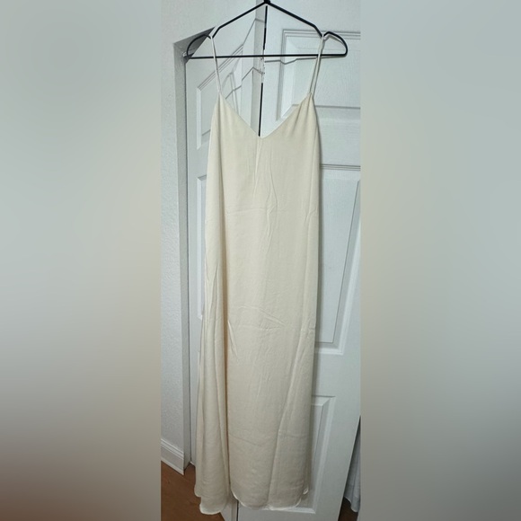 Beatrice Flowy Maxi Dress - Sand - MESHKI - Picture 5 of 5